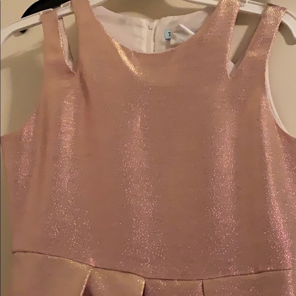 Little girls dress worn once for 2 hrs from Macys - Picture 3 of 4